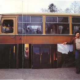 1981_Papa_w_paintings-Senezh.jpg